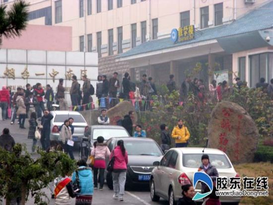 ��ǰһСʱ���������ڿ����Ⱥ��볡