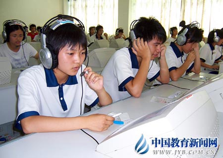 示范先行上海高考英语改革与时俱进(图)