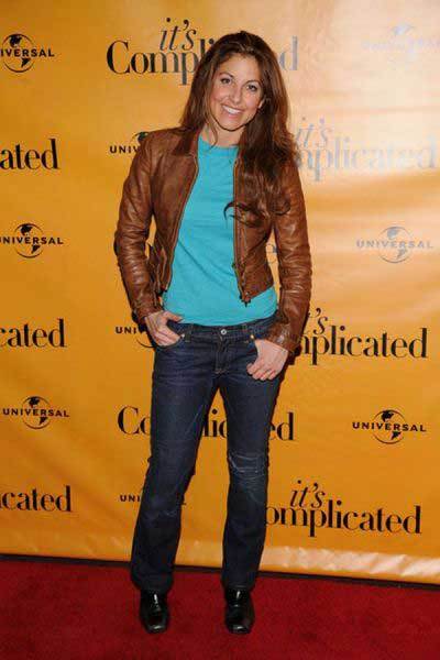 ��Ժ����̵�ȫ�򸻿ɵй���Ů�̳���(ͼ)