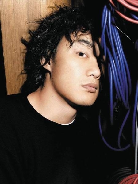 ��������Ѹ����ҵ��Ӣ����˹�ٴ�ѧ(Kingston University).